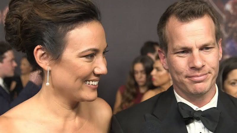 Lisa Joy and Jonathan Nolan, criadores de Westworld - YouTube