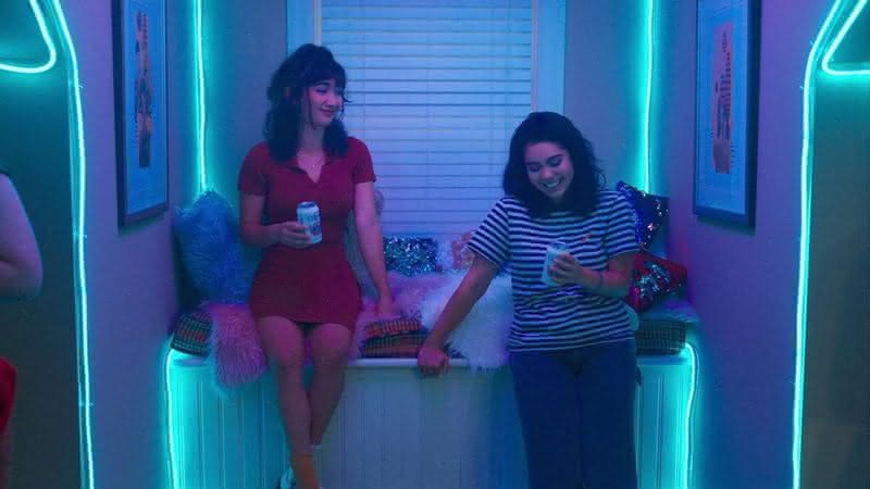 "Crush" é estrelado por Rowan Blanchard e Auli’i Cravalho - Divulgação/Hulu