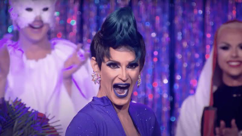 Cynthia Lee Fontaine, ex-participante de "RuPaul's Drag Race", fez uma participação especial em "Vai na Fé", atual novela das 19h da Globo - Reprodução/WOW Presents Plus
