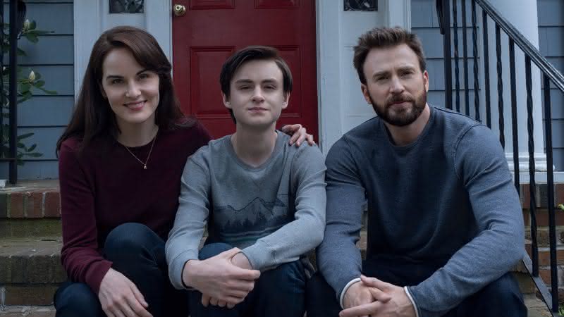 A série é estrelada por William Landay, Jaeden Martell e Chris Evans - Divulgação/Apple TV