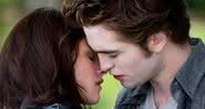Diretora de "Crepúsculo" alertou Robert Pattinson sobre a idade de Kristen Stewart após primeiro beijo em audição - Divulgação/Paris Filmes