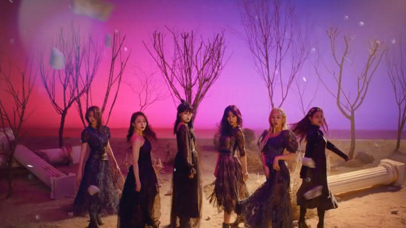 Dreamcatcher no videoclipe de Scream - YouTube