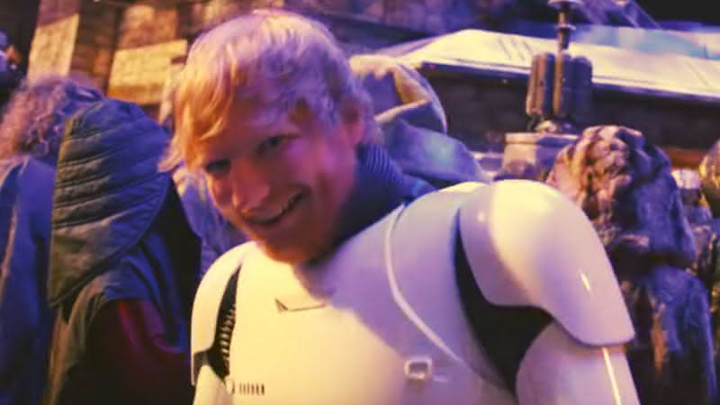 Ed Sheeran aparece como stormtrooper no set de Star Wars: ator deve fazer participação especial no novo filme da saga - YouTube