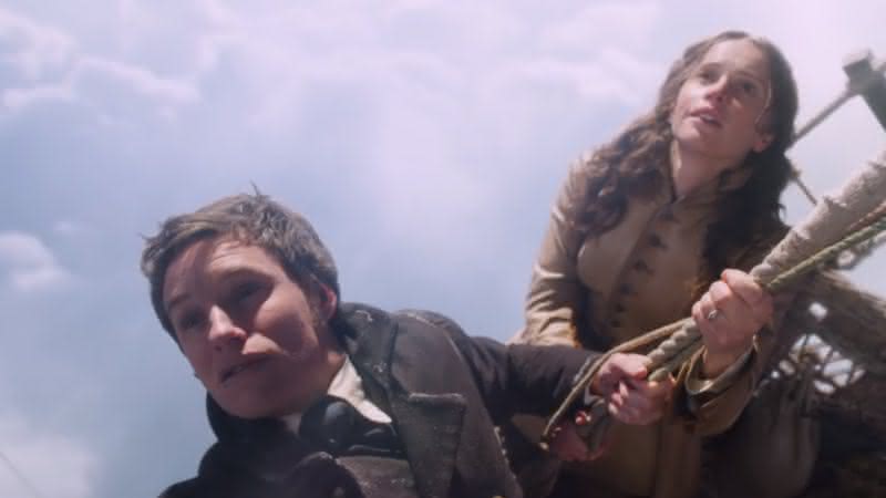 Eddie Redmayne e Felicity Jones em The Aeronauts - Reprodução/YouTube