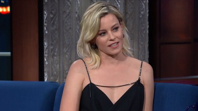 Elizabeth Banks no programa de Stephen Colbert, dos Estados Unidos - YouTube