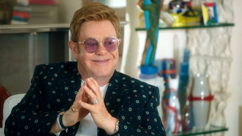 Elton John em entrevista à BBC - Reprodução/YouTube