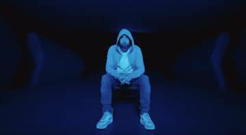 Eminem no clipe de Darkness, single de seu novo álbum - YouTube