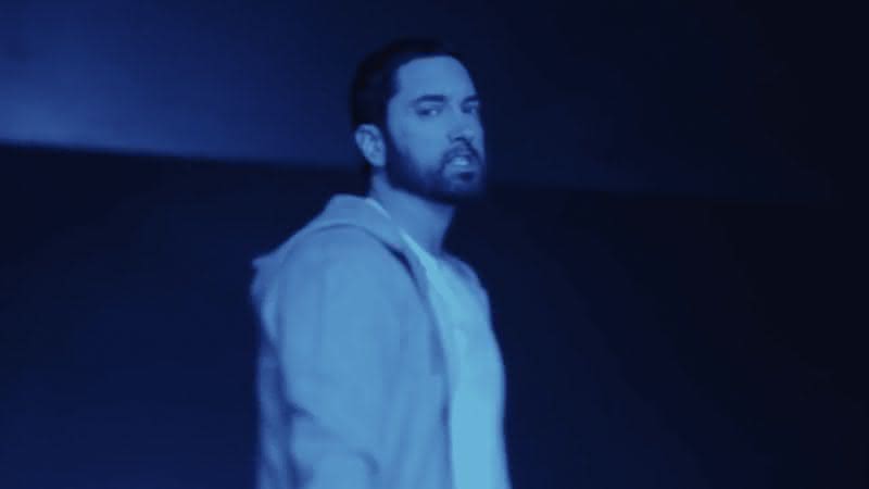 Eminem no clipe de Darkness, single de seu novo álbum - YouTube