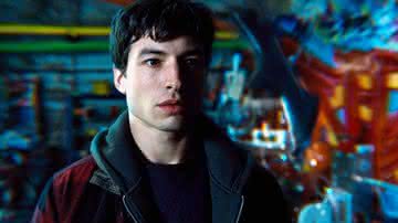 Ezra Miller explica decisão de gravar sua própria prisão no Havaí - Divulgação/Warner Bros