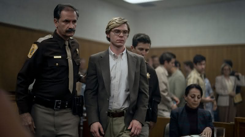 Familiar de vítima do serial killer Jeffrey Dahmer detona série da Netflix: "Retraumatizante" - Divulgação/Netflix