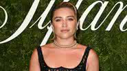 Florence Pugh aparece como a Princesa Irulan nos bastidores da sequência de "Duna"; veja - Divulgação/Getty Images: Photo by Kate Green