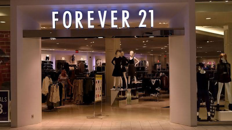 Fachada de uma das lojas da Forever 21 (Reprodução/WikiMedia Commons)