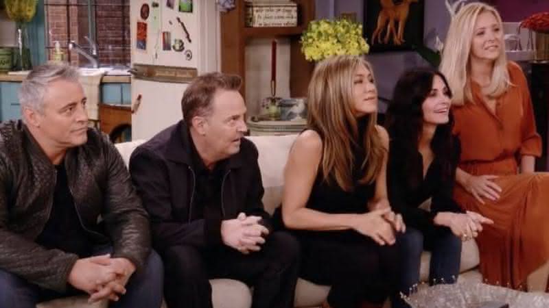 Diretor da reunião de “Friends” defende Matthew Perry após comentários de fãs - Reprodução/HBO Max