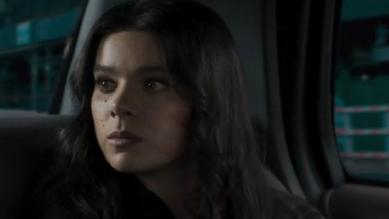 Hailee Steinfeld interpreta a heroína Kate Bishop na série - (Divulgação/Marvel Studios)