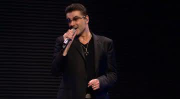 George Michael canta Careless Whisper em show de 2008 - YouTube