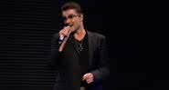 George Michael canta Careless Whisper em show de 2008 - YouTube