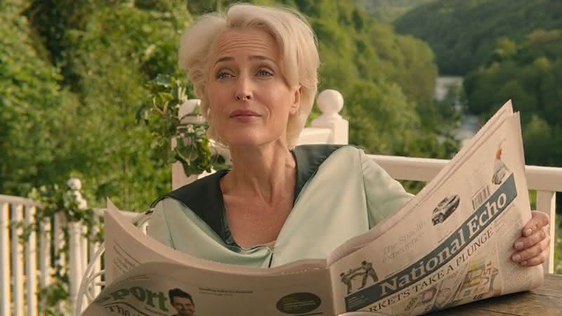 Gillian Anderson em Sex Education - Netflix