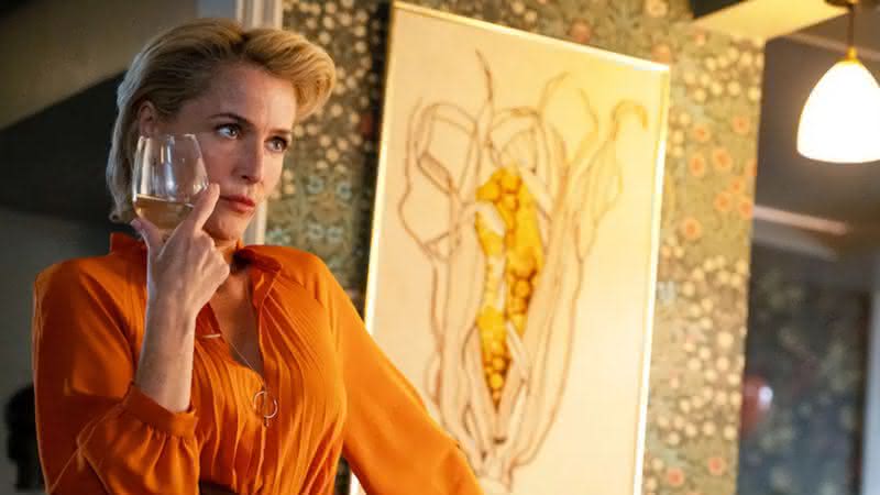 Gillian Anderson em Sex Education - Netflix