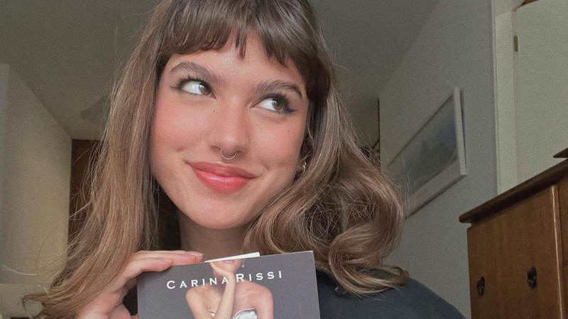 Giovanna Grigio aparece como Sofia em prévia de "Perdida", adaptação do best-seller de Carina Rissi - Reprodução: Instagram