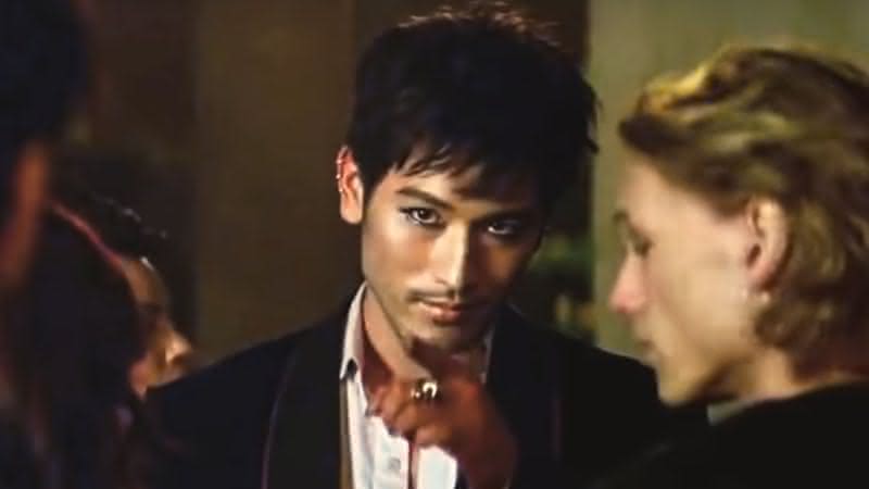 Godfrey Gao interpretou Magnus Banes no filme Os Instrumentos Mortais: Cidade dos Ossos - YouTube