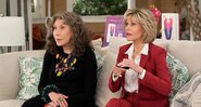 Jane Fonda e Lily Tomlin em cena de Grace and Frankie - Netflix