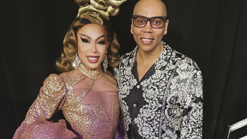 Vencedora do "Queen of the Universe", Grag Queen, que aparece na foto ao lado de RuPaul Charles, pode apresentar a versão brasileira de "RuPaul's Drag Race" - Divulgação