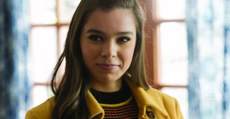 Hailee Steinfeld participou da trilogia "A Escolha Perfeita" no papel de Emily - Divulgação/Universal Pictures