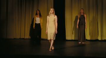 Haim no clipe de Hallelujah - YouTube