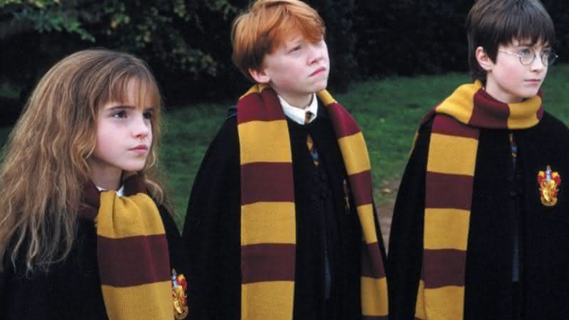 Daniel Radcliffe, Emma Watson e Rupert Grint em "Harry Potter e a Pedra Filosofal" - (Divulgação/Warner Bros.)