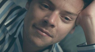 Harry Styles no clipe de Adore You - YouTube