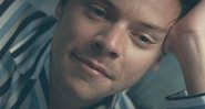 Harry Styles no clipe de Adore You - YouTube