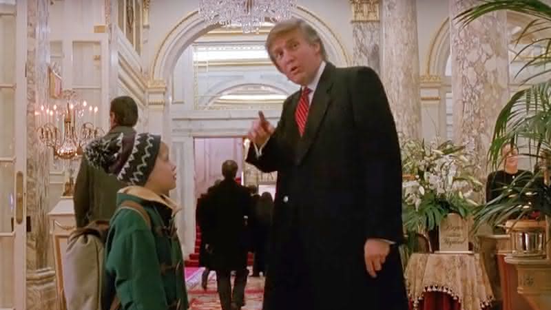 Cena entre Macaulay Culkin e Donald Trump em Esqueceram de Mim 2 - YouTube/