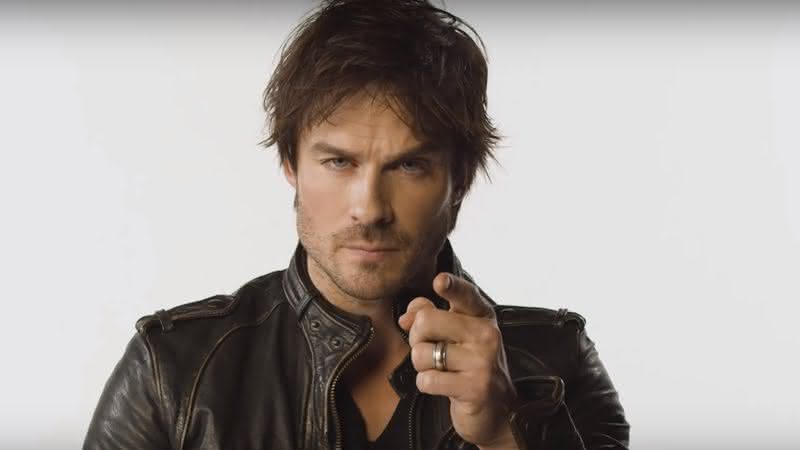 Ian Somerhalder lê tweets em português em vídeo da Netflix - YouTube