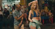 Iggy Azalea e T.I no clipe No Mediocre - YouTube