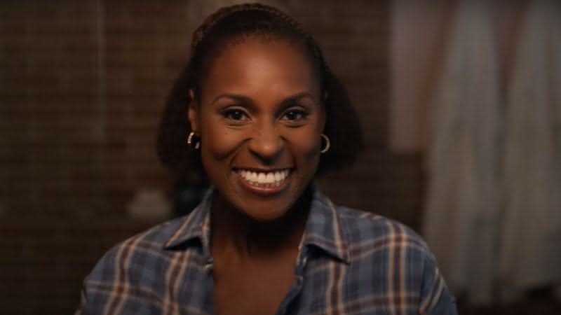 Issa Rae é a protagonista da série - (Reprodução/HBO)