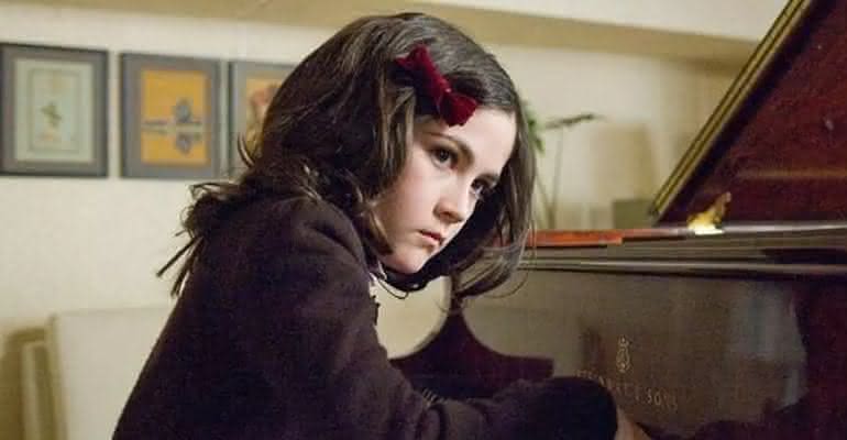 Isabelle Furhman em cena do filme "A Órfã" (2009) - Divulgação/Warner Bros. Pictures