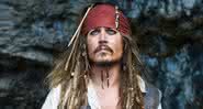 Johnny Depp em "Piratas do Caribe" - Reprodução/Disney