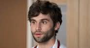 Jake Borelli é Levi Schmitt em Grey's Anatomy - ABC