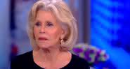 Jane Fonda durante entrevista para o The View - YouTube