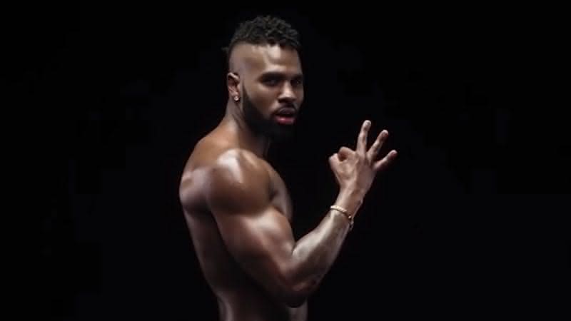 Jason Derulo no clipe de Naked - YouTube