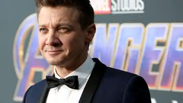 Com lesões no tórax e perna, Jeremy Renner passa por cirurgia mas seu estado ainda é crítico - Reprodução:Jesse Grant/Getty Images for Disney