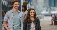 Joey King e Joel Courtney em A Barraca do Beijo - Reprodução/Netflix