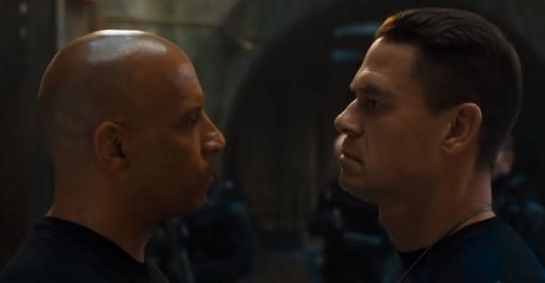 Vin Diesel e John Cena (à direita) em cena de Velozes e Furiosos 9, que tem estreia prevista para 2021 - Universal Pictures