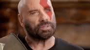 John Travolta apareceu caracterizado como Kratos para uma campanha do jogo "God of War Ragnarok" - Reprodução: Playstation