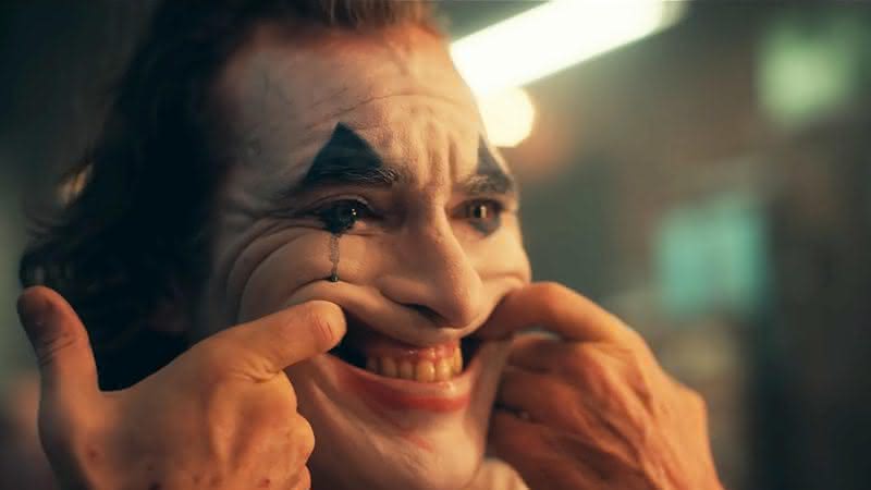 Joaquin Phoenix como o personagem Arthur Fleck em Coringa - Divulgação/Warner Bros Pictures