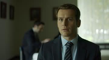 Jonathan Groff como Holden Ford em cena de Mindhunter - Netflix