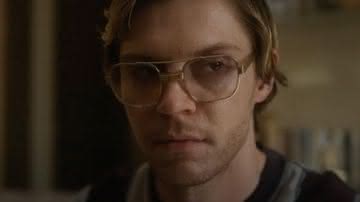 Jeffrey Dahmer é mencionado nas músicas “Dark Horse”, de Katy Perry com Juicy J, e “Cannibal”, de Kesha. - Reprodução: Netflix