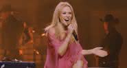 Kylie Minogue em performance de Golden - Youtube