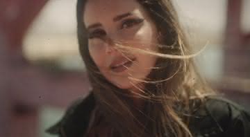 Lana Del Rey em clipe duplo para duas faixas de seu novo álbum (Reprodução/YouTube)
