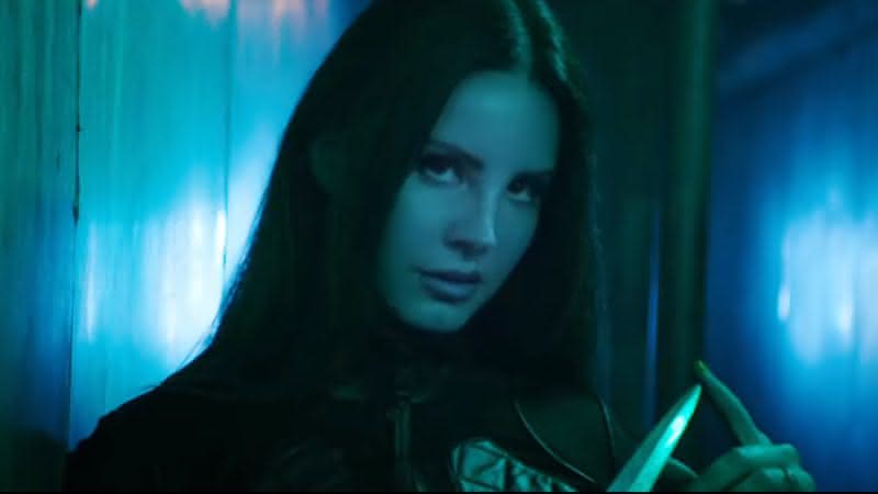 Lana Del Rey no clipe de Don't Call Me Angel: novo lançamento da cantora agora não será musical, mas um álbum falado de poesias - YouTube